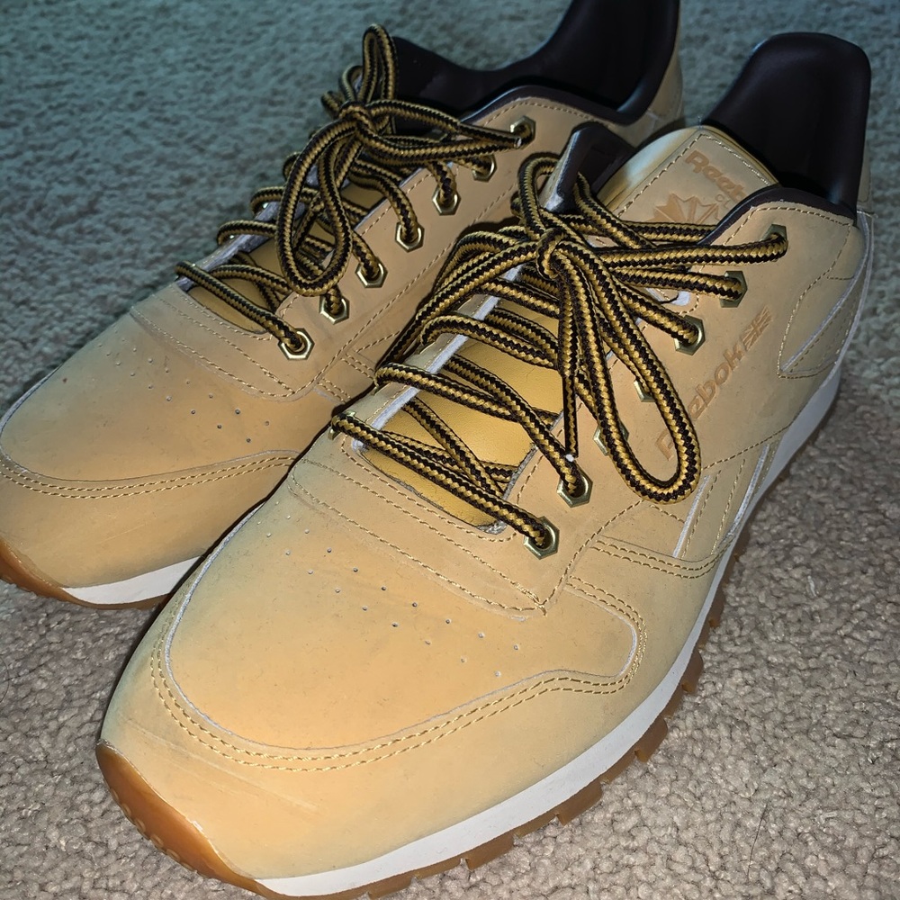 Reebook Canvas Originals with Gum Soles